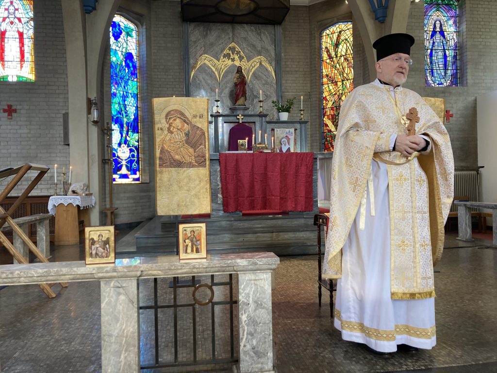 Pascha: Resurrection Orthros & Divine Liturgy in English